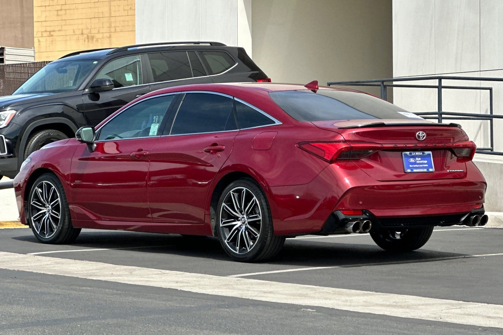 Used 2019 Toyota Avalon Touring w/ Advanced Safety Package image 5