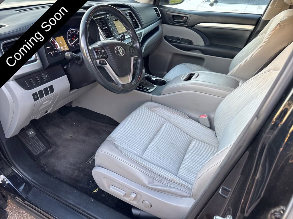 Used 2015 Toyota Highlander Plus AWD/4WD image 7