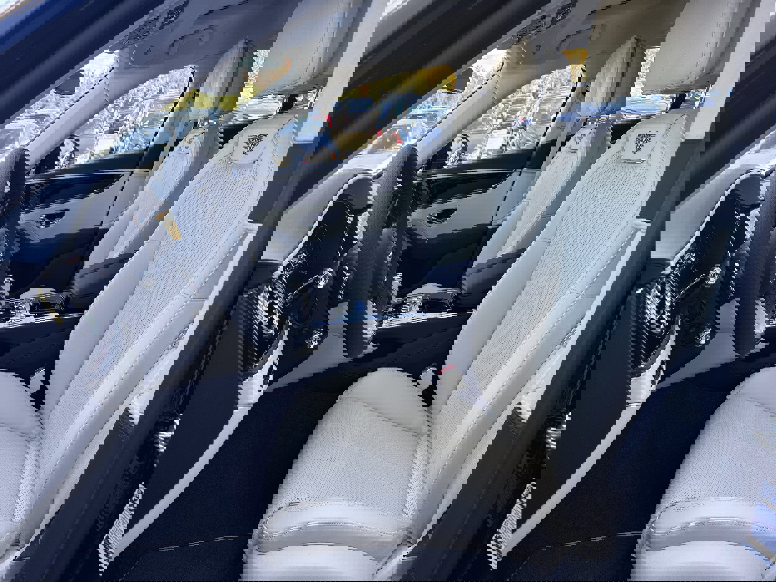 New 2026 Bentley Flying Spur Plug-In Hybrid image 15