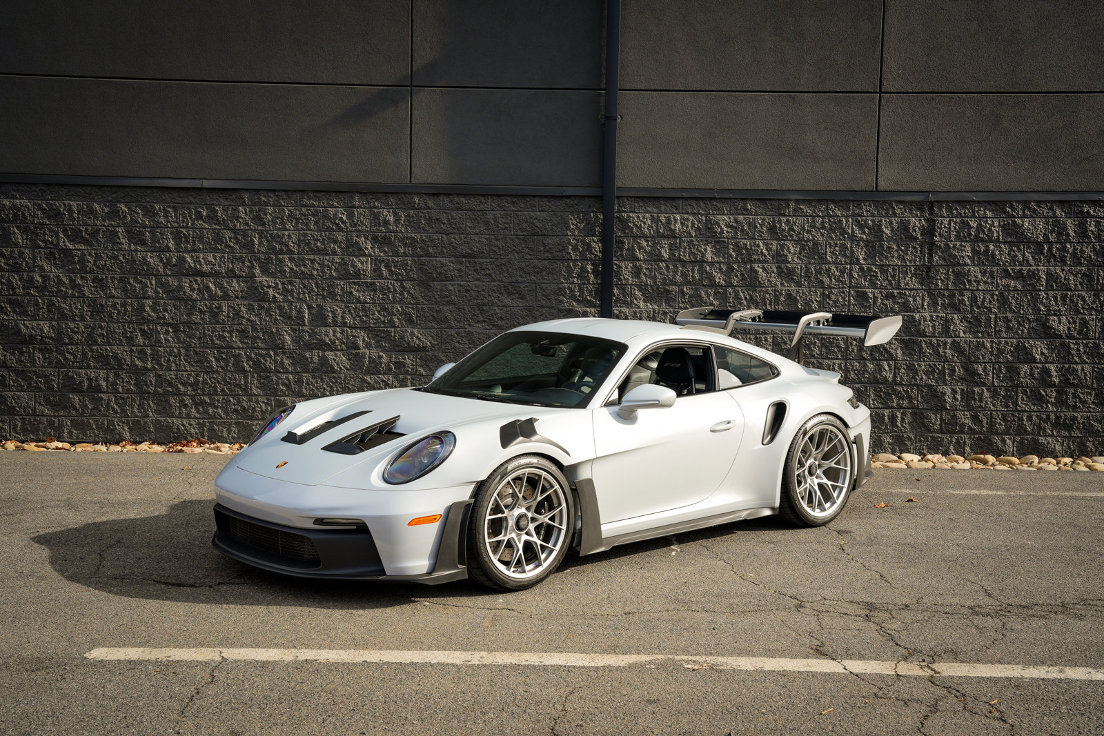 Used 2023 Porsche 911 GT3 RS RWD image 2