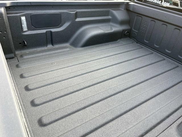 New 2025 Jeep Gladiator Sport image 4