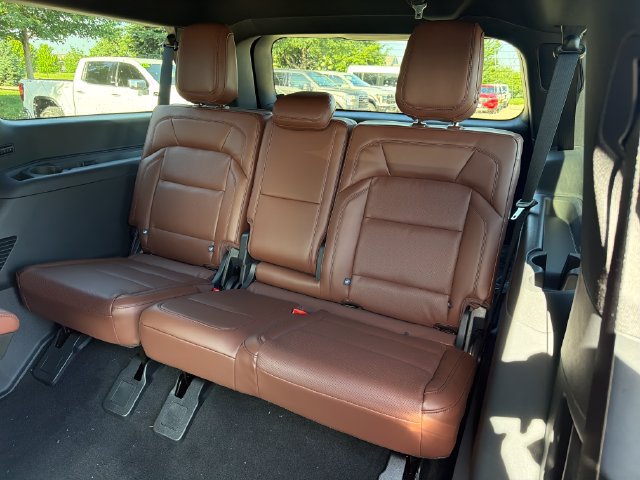 New 2026 Lincoln Navigator L Reserve AWD/4WD image 14