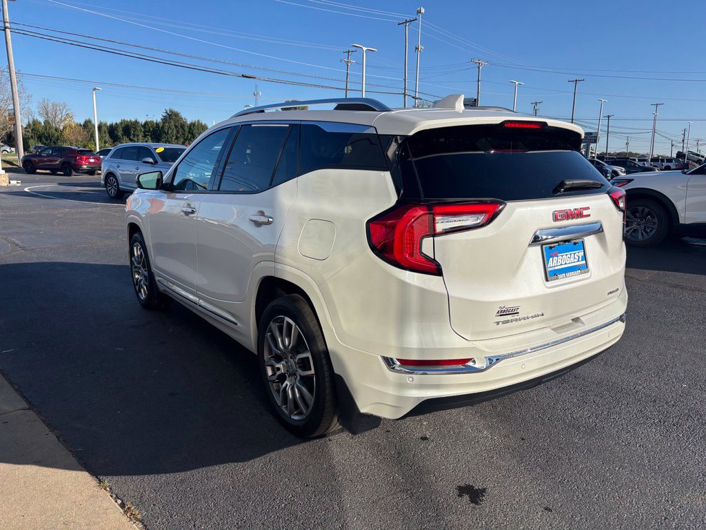 Used 2023 GMC Terrain Denali w/ LPO, Floor Liner Package AWD/4WD image 8