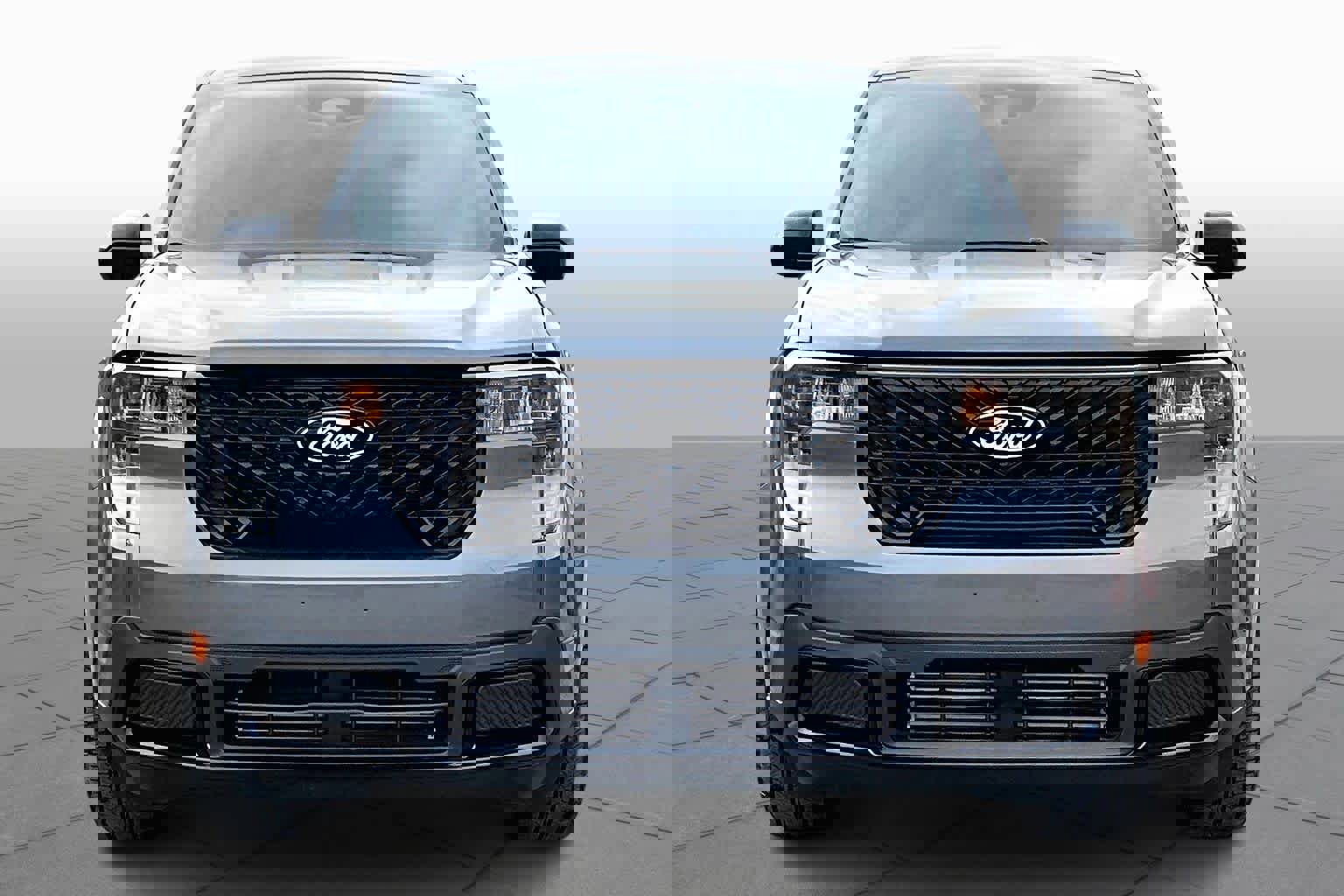 Used 2025 Ford Maverick XLT w/ XLT Luxury Package image 3