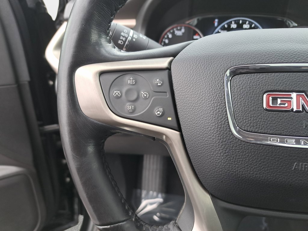 Used 2019 GMC Acadia Denali image 18