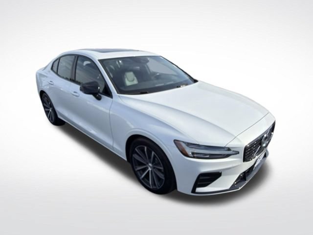 Used 2022 Volvo S60 B5 Momentum AWD/4WD image 7