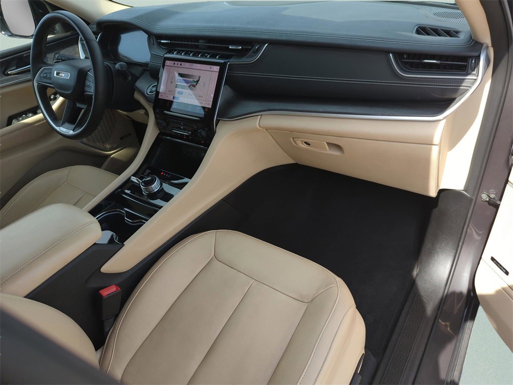 Used 2022 Jeep Grand Cherokee Limited image 18