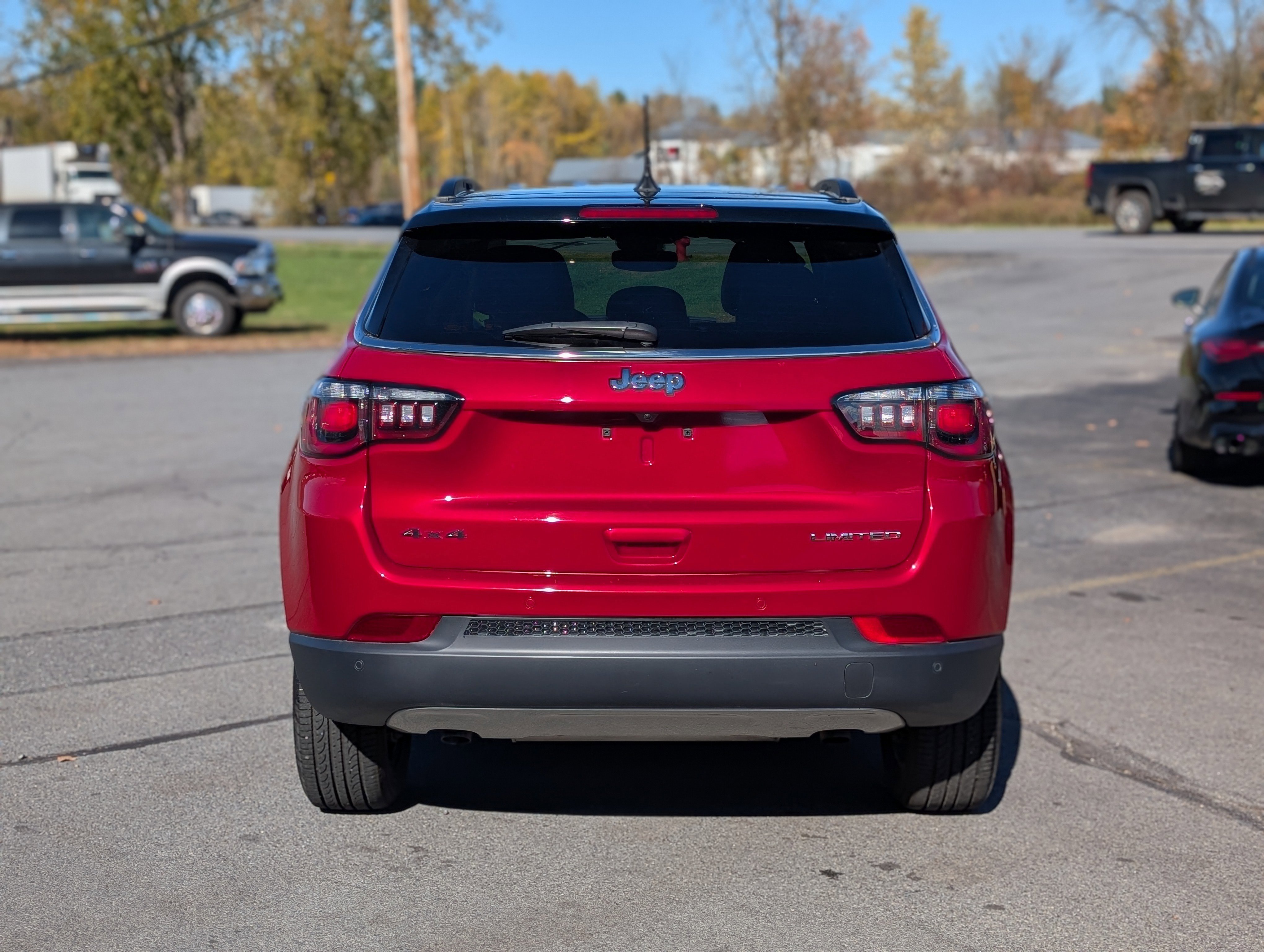 Used 2024 Jeep Compass Limited image 10