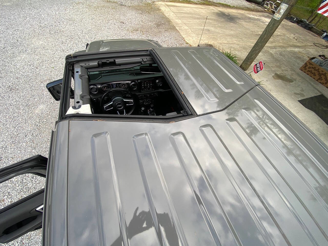 Used 2021 Jeep Wrangler Unlimited Sahara image 27