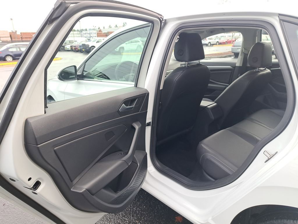 Used 2019 Volkswagen Jetta SE image 13