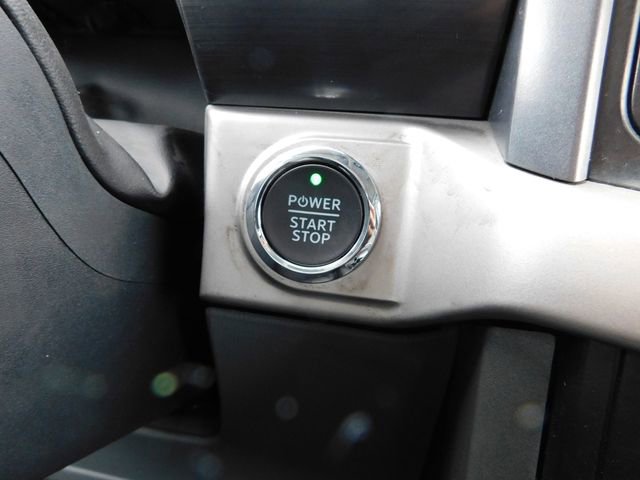 Used 2023 Ford F150 Lightning XLT image 23