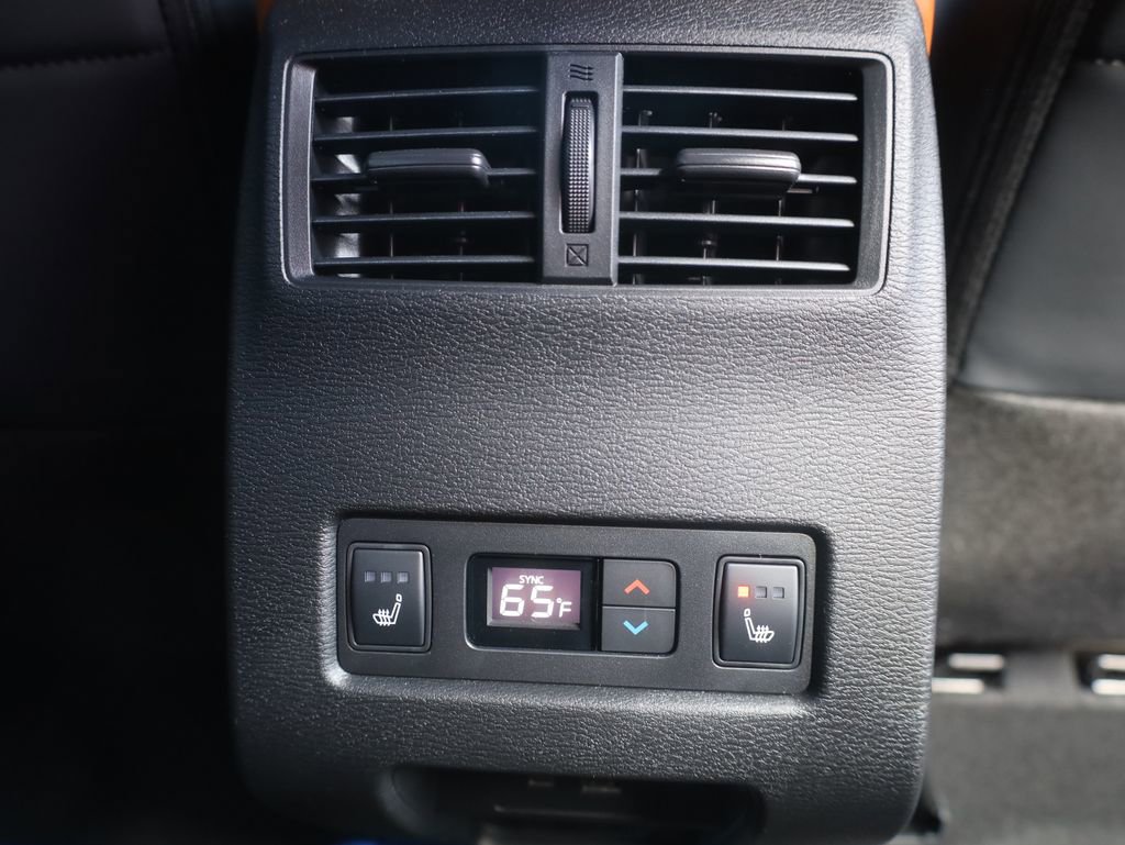 New 2025 Mitsubishi Outlander SEL image 26