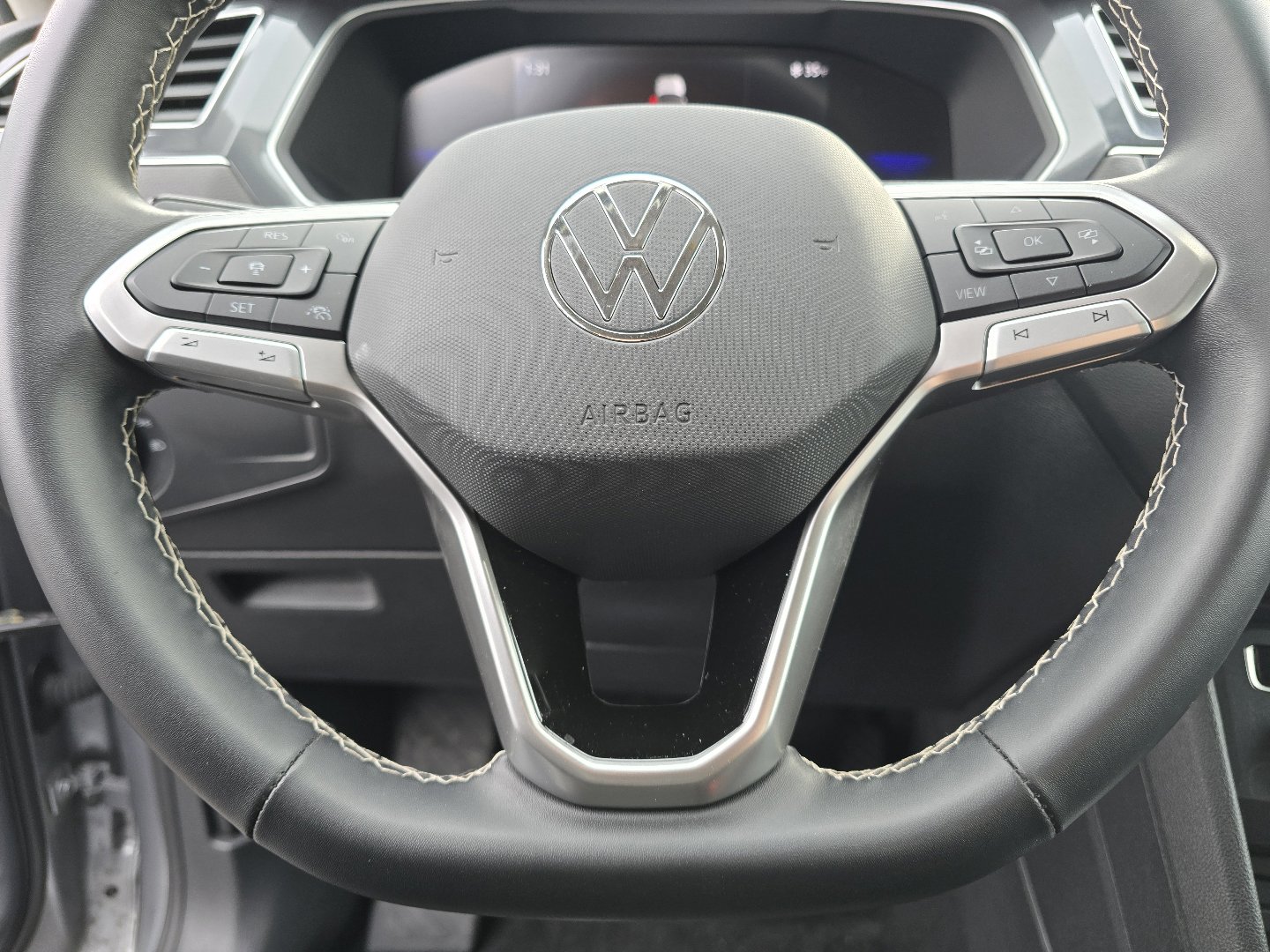 Used 2024 Volkswagen Tiguan S image 30