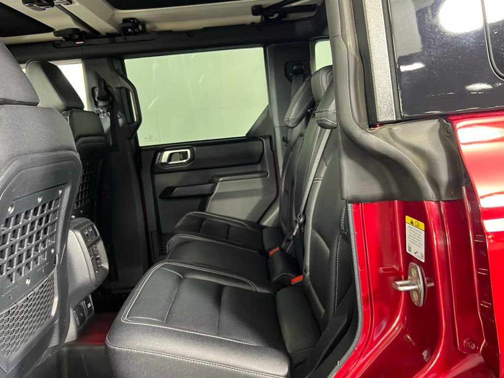 Used 2025 Ford Bronco Badlands image 29