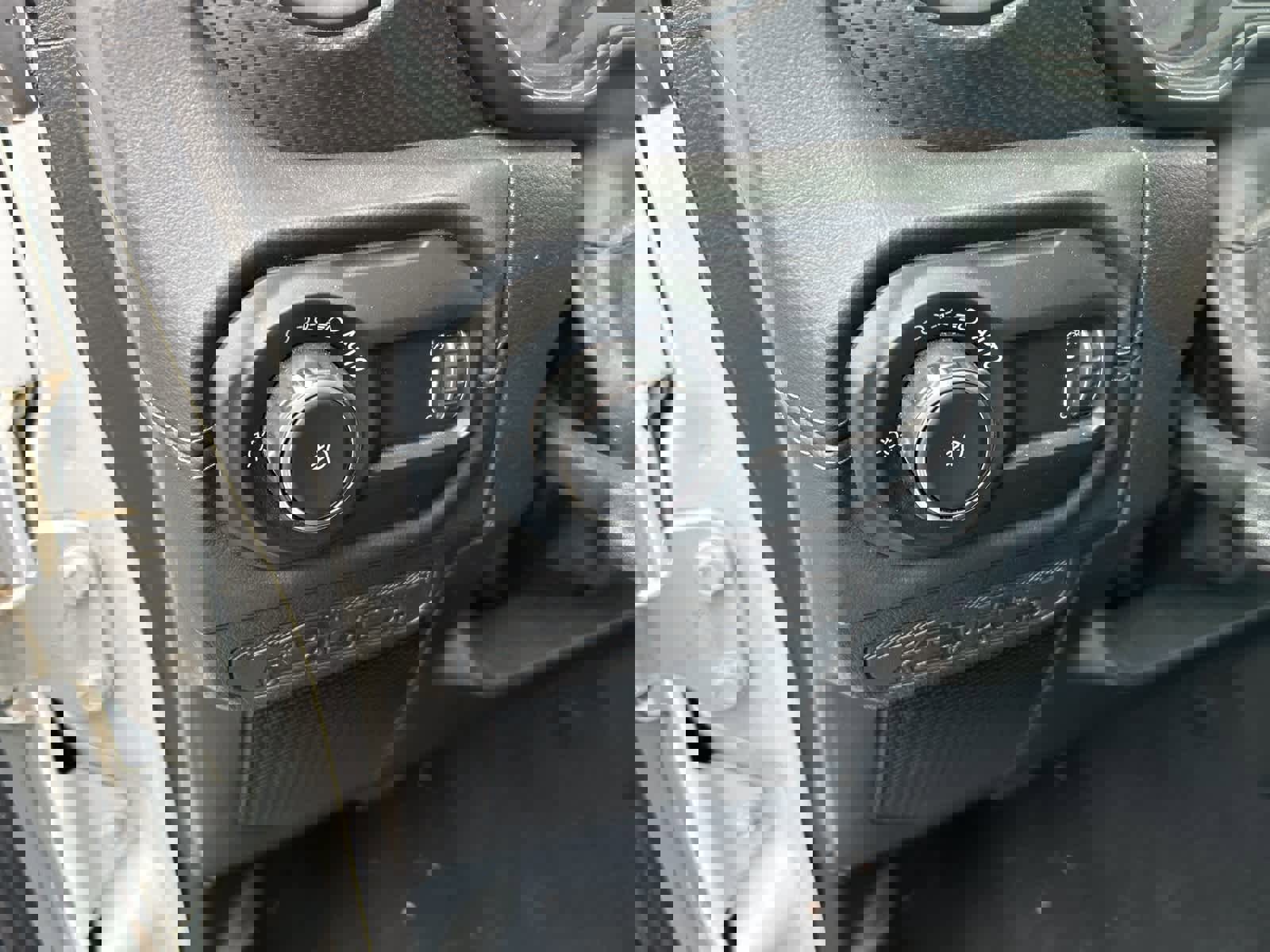 Used 2024 Jeep Wrangler Unlimited Rubicon image 31