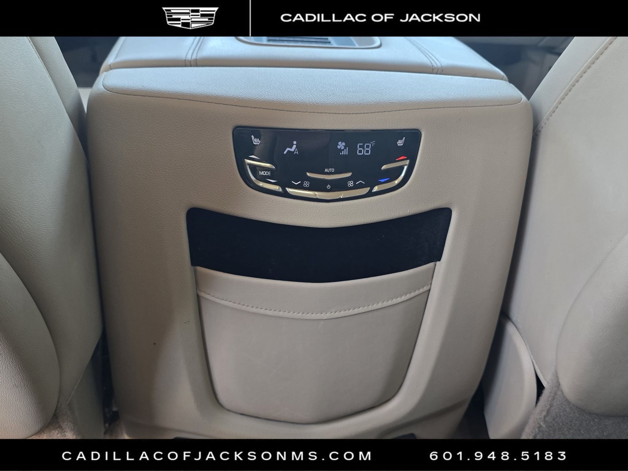 Used 2019 Cadillac Escalade ESV 4WD image 31