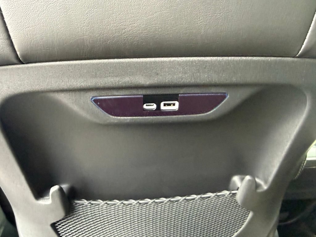 New 2027 Chrysler Pacifica Select FWD image 40