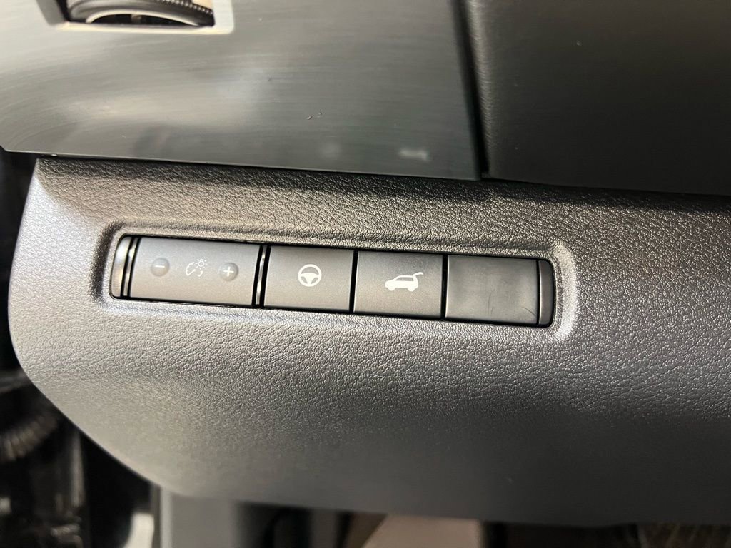 Used 2023 Nissan Pathfinder SL image 17