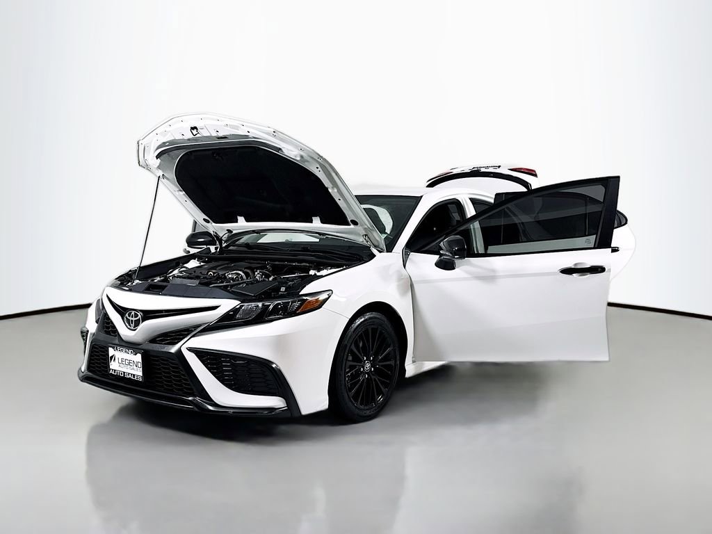 Used 2021 Toyota Camry SE image 18