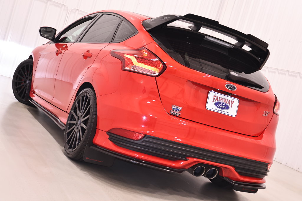 Used 2015 Ford Focus ST w/ Equipment Group 401A FWD image 34