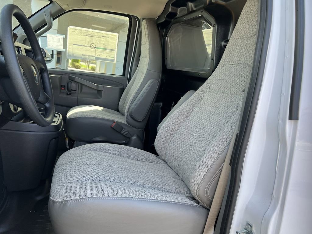 New 2025 Chevrolet Express 2500 w/ Driver Convenience Package image 21