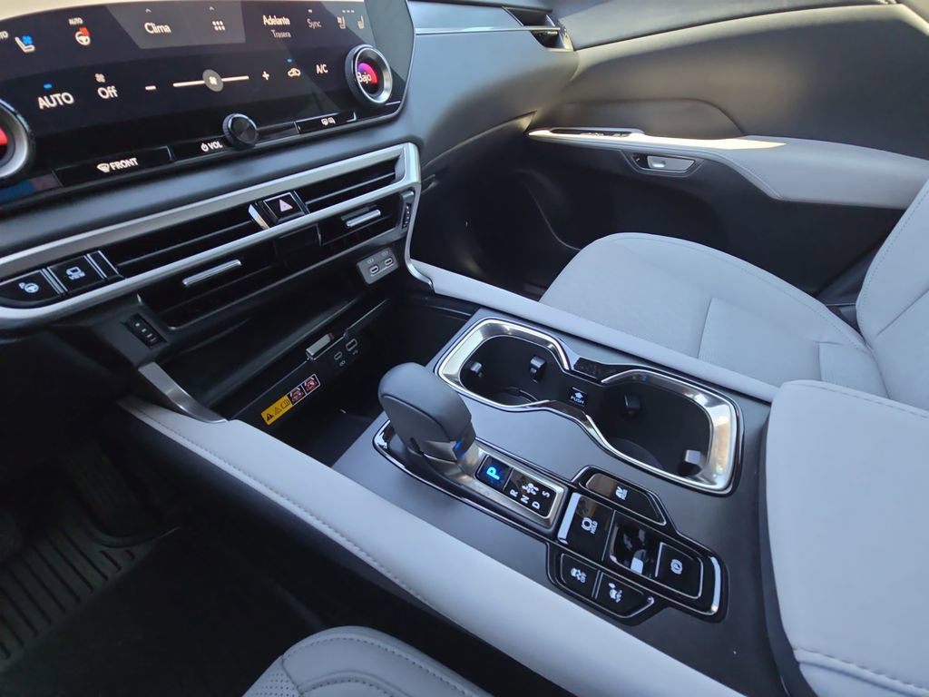 Used 2024 Lexus RX 350 w/ Convenience Package image 23