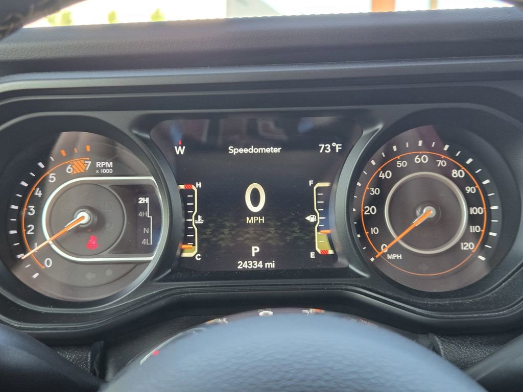 Used 2024 Jeep Wrangler Unlimited Sahara w/ Safety Group AWD/4WD image 16