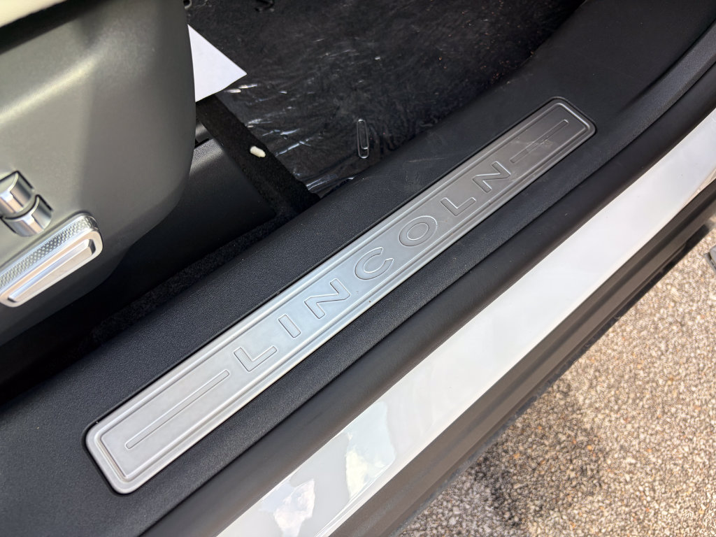 New 2026 Lincoln Nautilus Reserve AWD/4WD image 30
