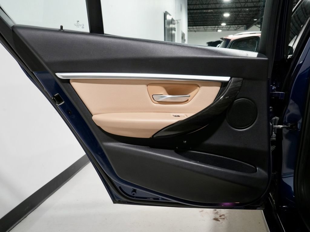 Used 2017 BMW 330i Sedan image 25