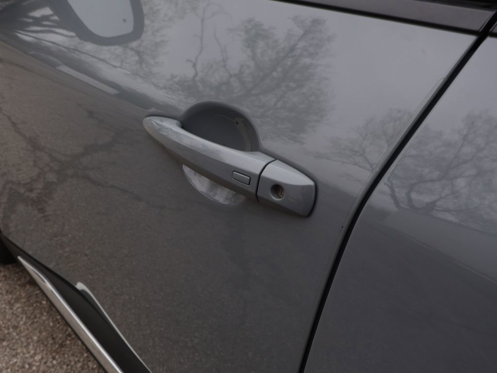 Used 2023 Nissan Rogue Platinum w/ Platinum Premium Package FWD image 13