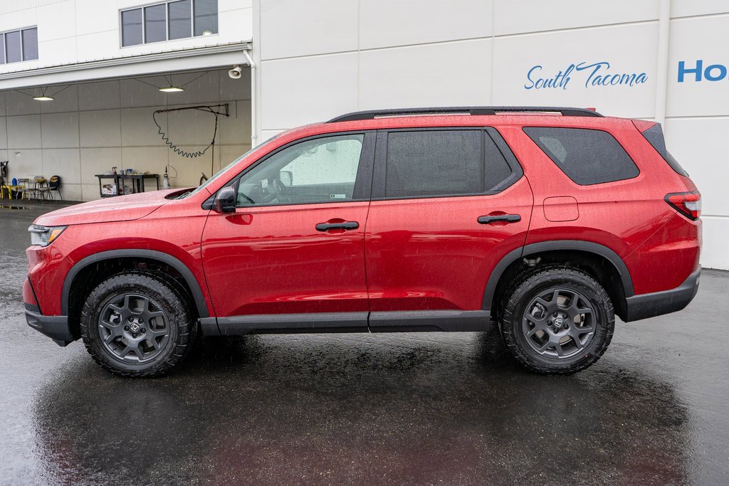 New 2025 Honda Pilot TrailSport image 9