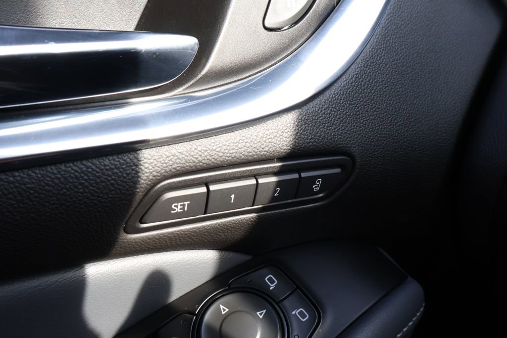 Used 2024 Buick Enclave Premium image 35