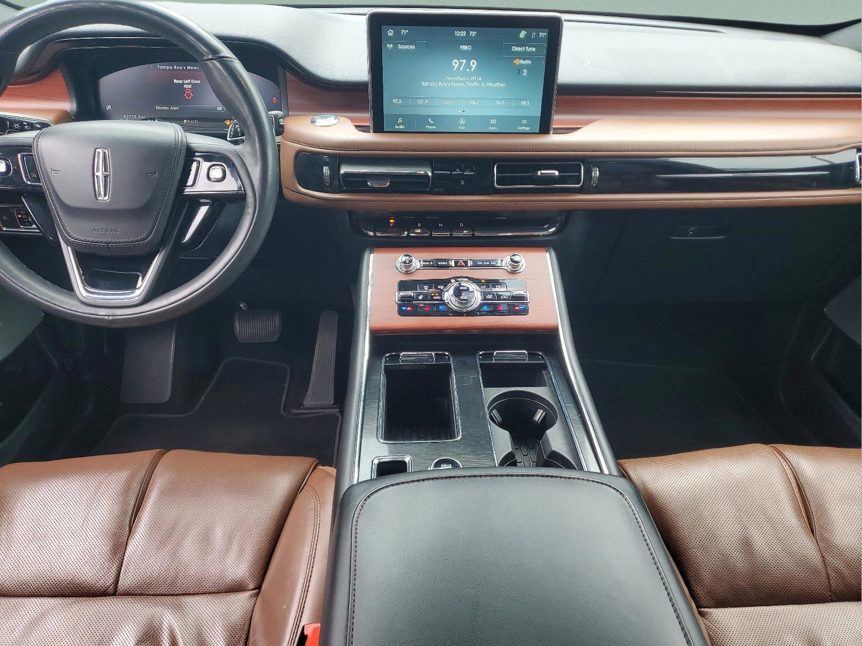 Used 2021 Lincoln Aviator Reserve w/ Equipment Group 208A image 11