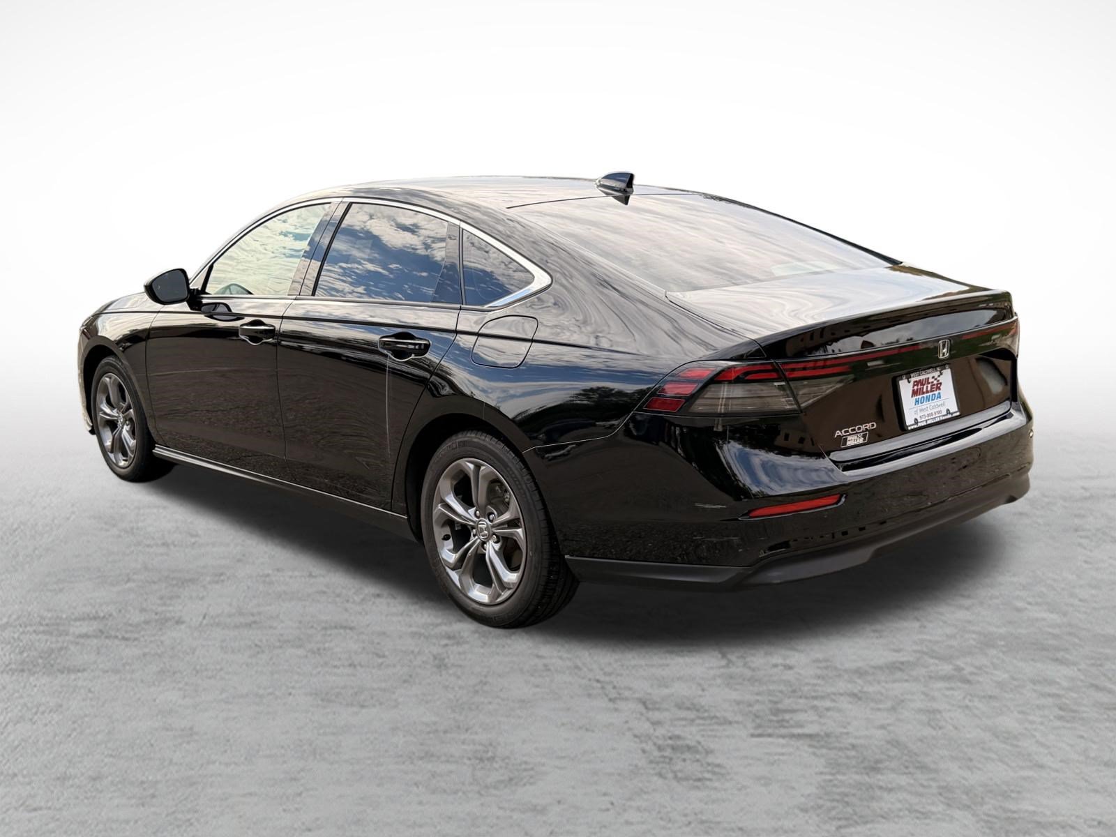 Certified 2024 Honda Accord EX image 4