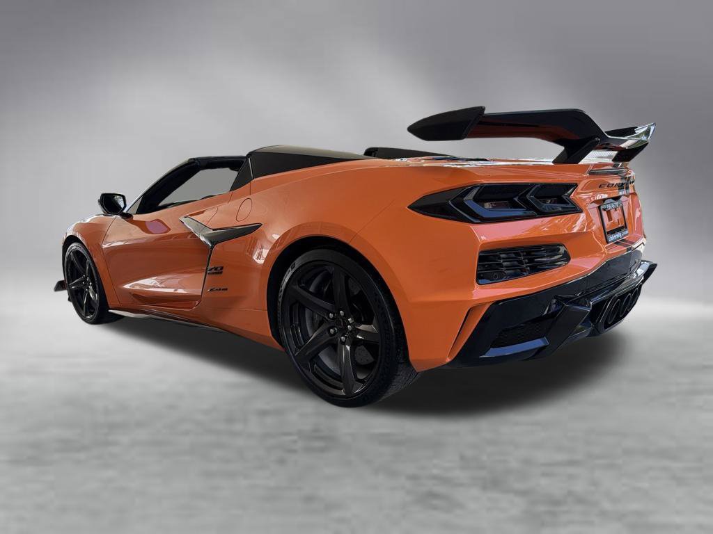 Used 2023 Chevrolet Corvette Z06 w/ Z07 Performance Package RWD image 9
