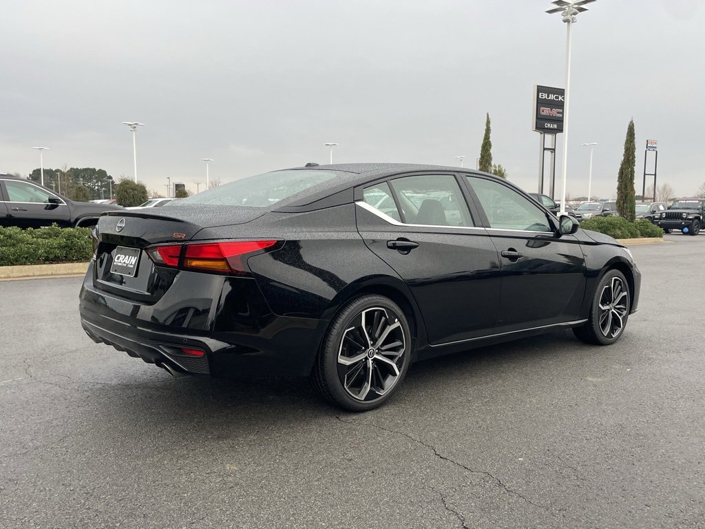 Used 2025 Nissan Altima 2.5 SR image 8