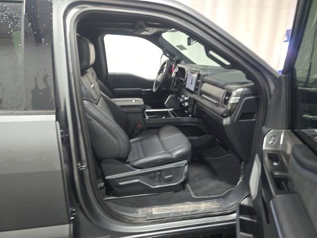 Used 2025 Ford F250 Platinum w/ FX4 Off-Road Package AWD/4WD image 8