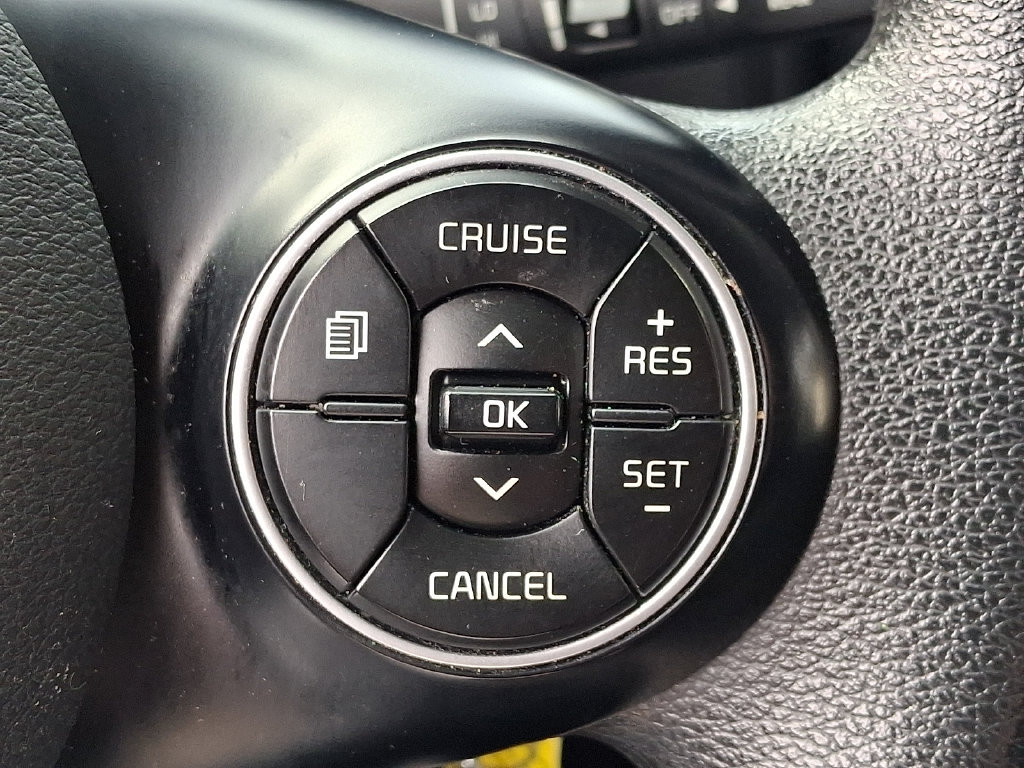 Used 2020 Kia Soul LX FWD image 23