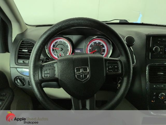 Used 2016 Dodge Grand Caravan SXT FWD image 19