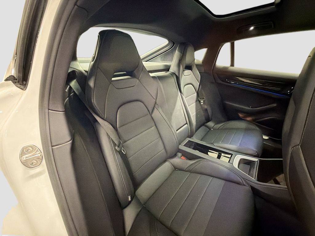 Certified 2025 Porsche Panamera 4 AWD/4WD image 28