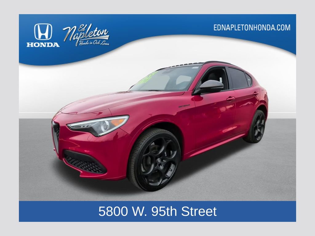 Used 2023 Alfa Romeo Stelvio Estrema AWD/4WD video 1