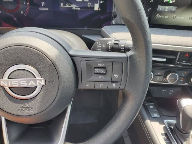 Used 2025 Nissan Kicks SV w/ SV Premium Package image 17