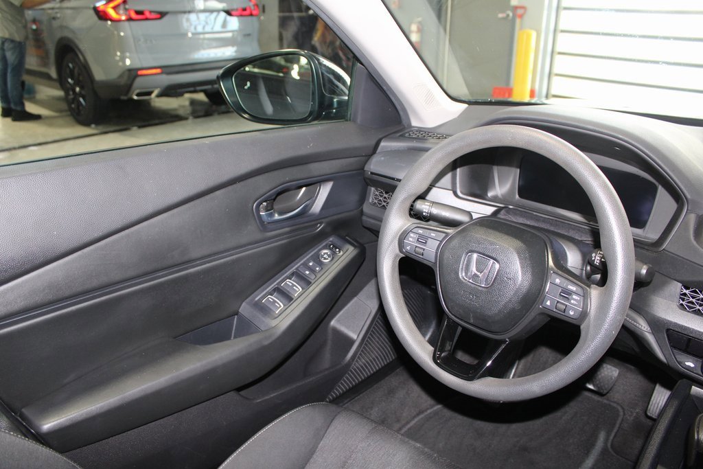 Used 2025 Honda Accord SE image 20