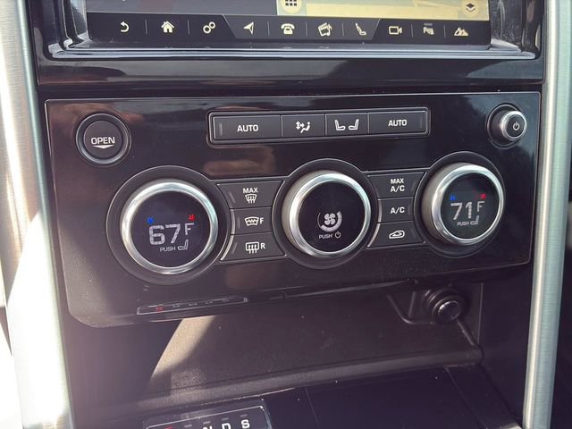 Used 2017 Land Rover Discovery HSE image 15