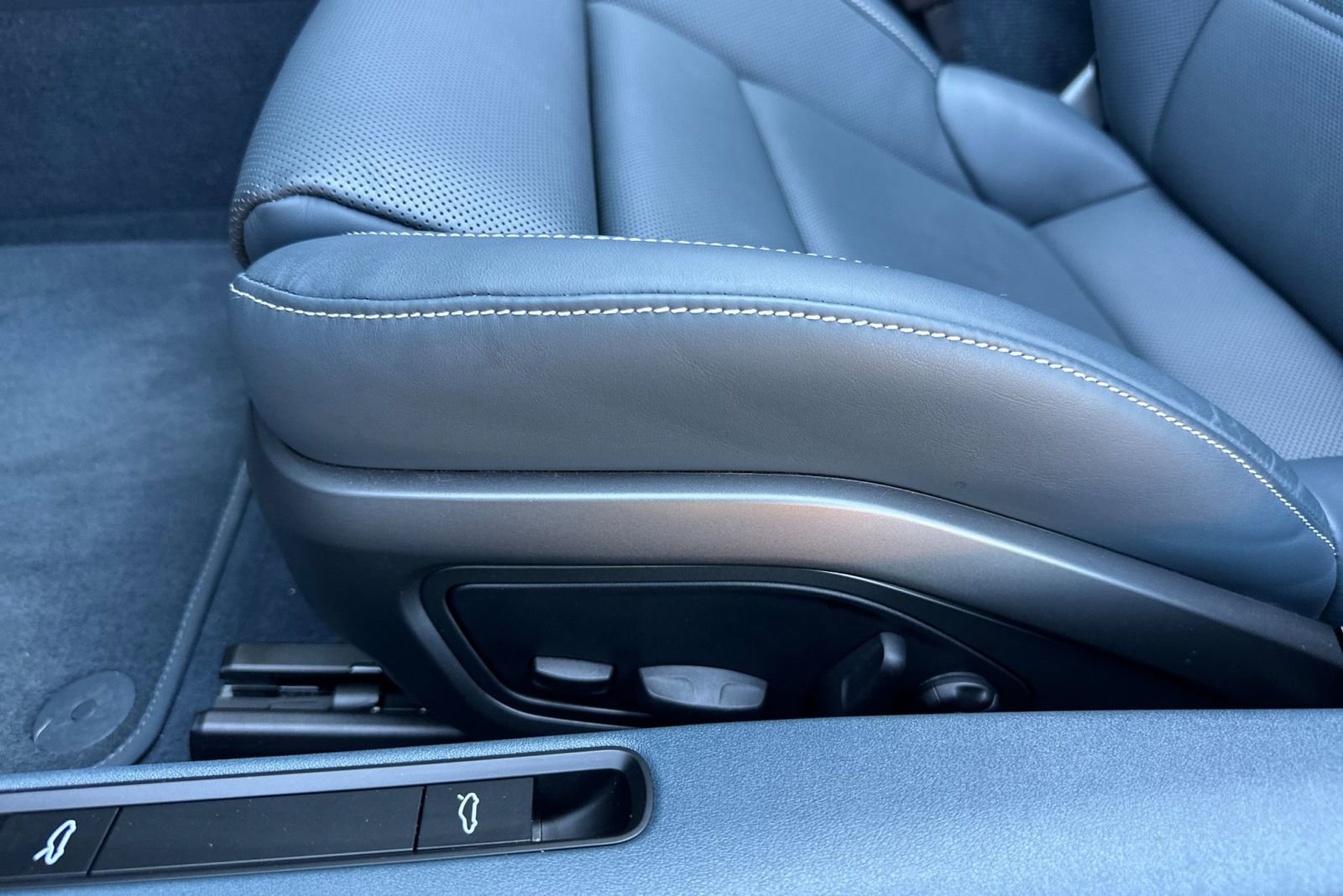 Used 2023 Porsche 911 Targa 4 GTS image 15