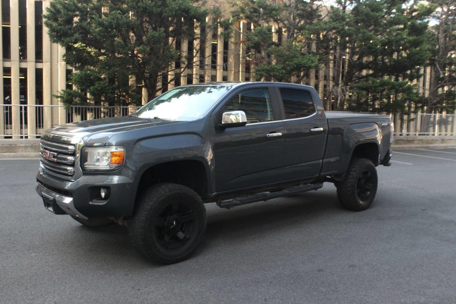 Used 2017 GMC Canyon SLT AWD/4WD image 12