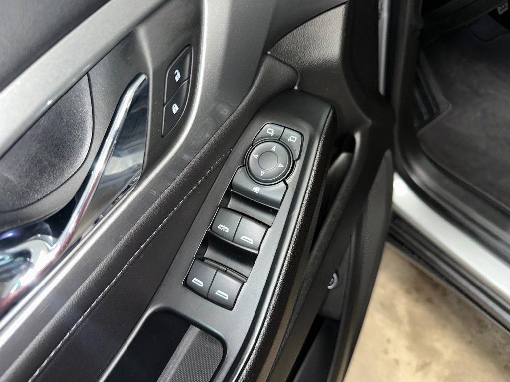 Certified 2023 Chevrolet Traverse LT image 5