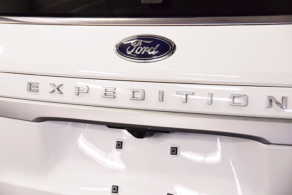 Used 2023 Ford Expedition XLT AWD/4WD image 13