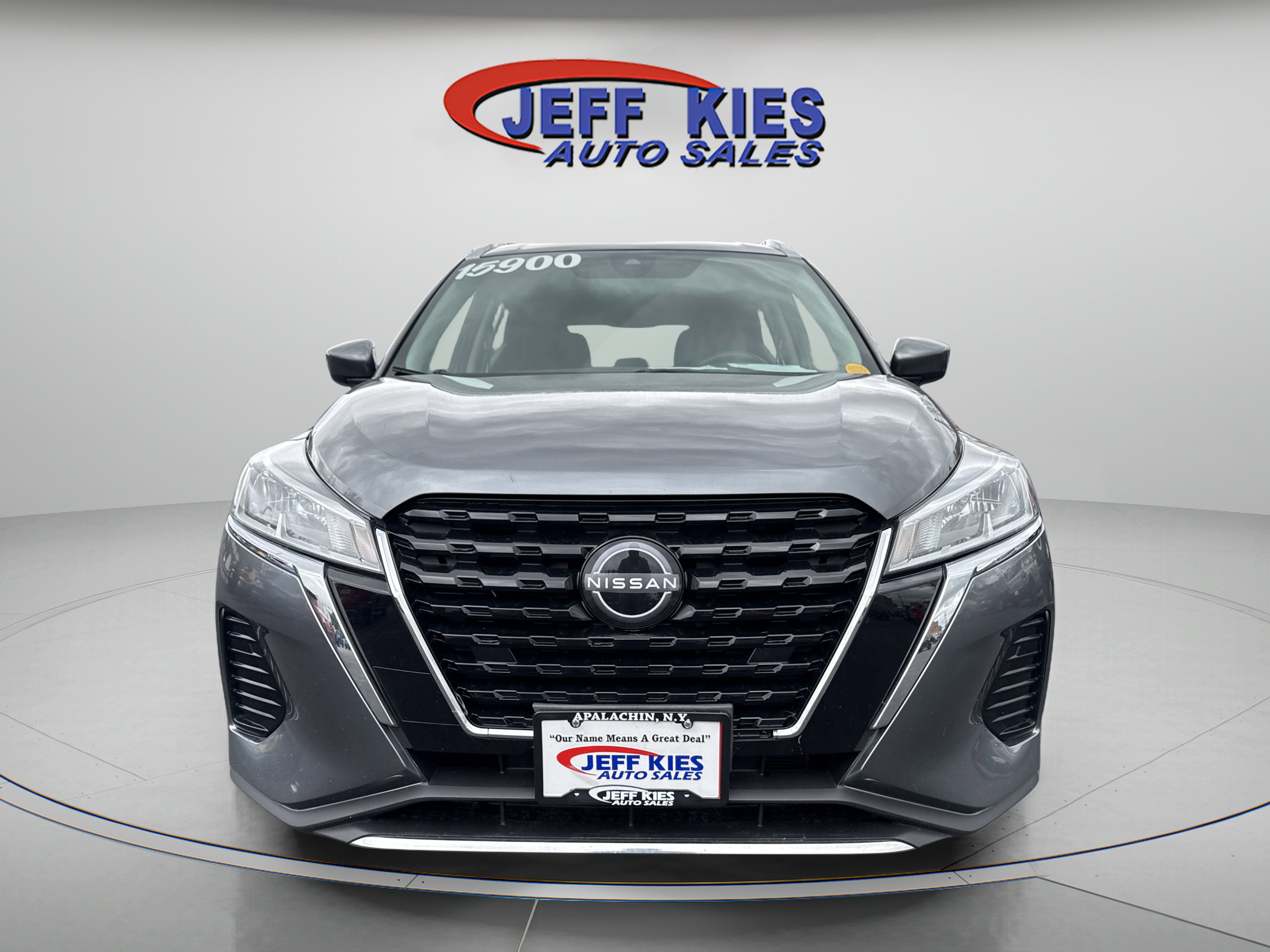 Used 2023 Nissan Kicks SV FWD image 2