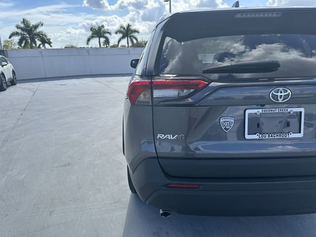 Used 2022 Toyota RAV4 LE image 34